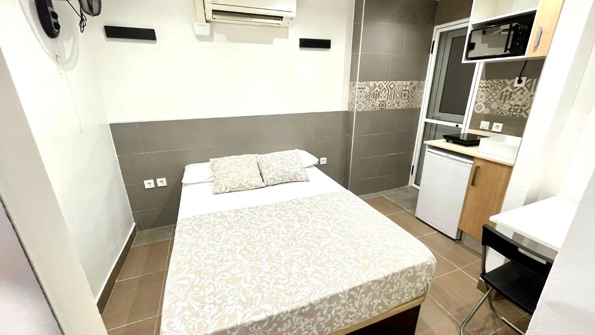 Nice Apartment In Barcelona By Perita Next Metro St T1 Hiszpania